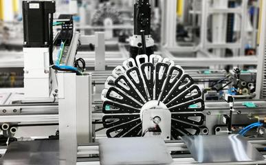 接续奋斗 与企业共筑梦想 罗博特科以创新智造赋能未来工业